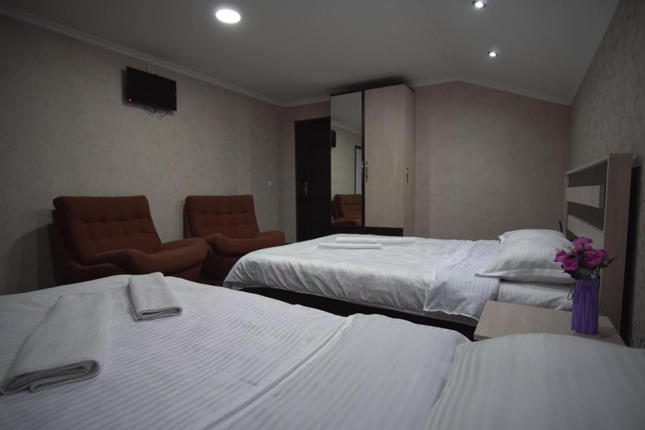 Lile Otel Telavi Dış mekan fotoğraf